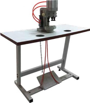 Máy dập cúc khí nén